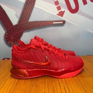 Nike Lebron XXI Bright Crimson Gym Red Mens Size 10 Basketball Shoes NEW